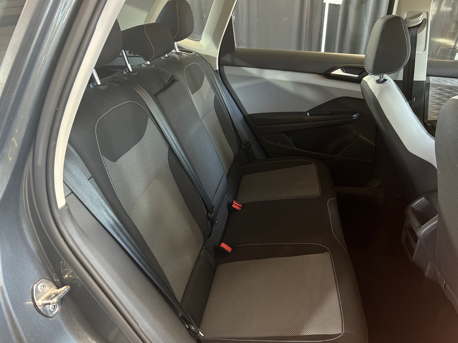 Thumbnail: 2022 Volkswagen Taos - 6