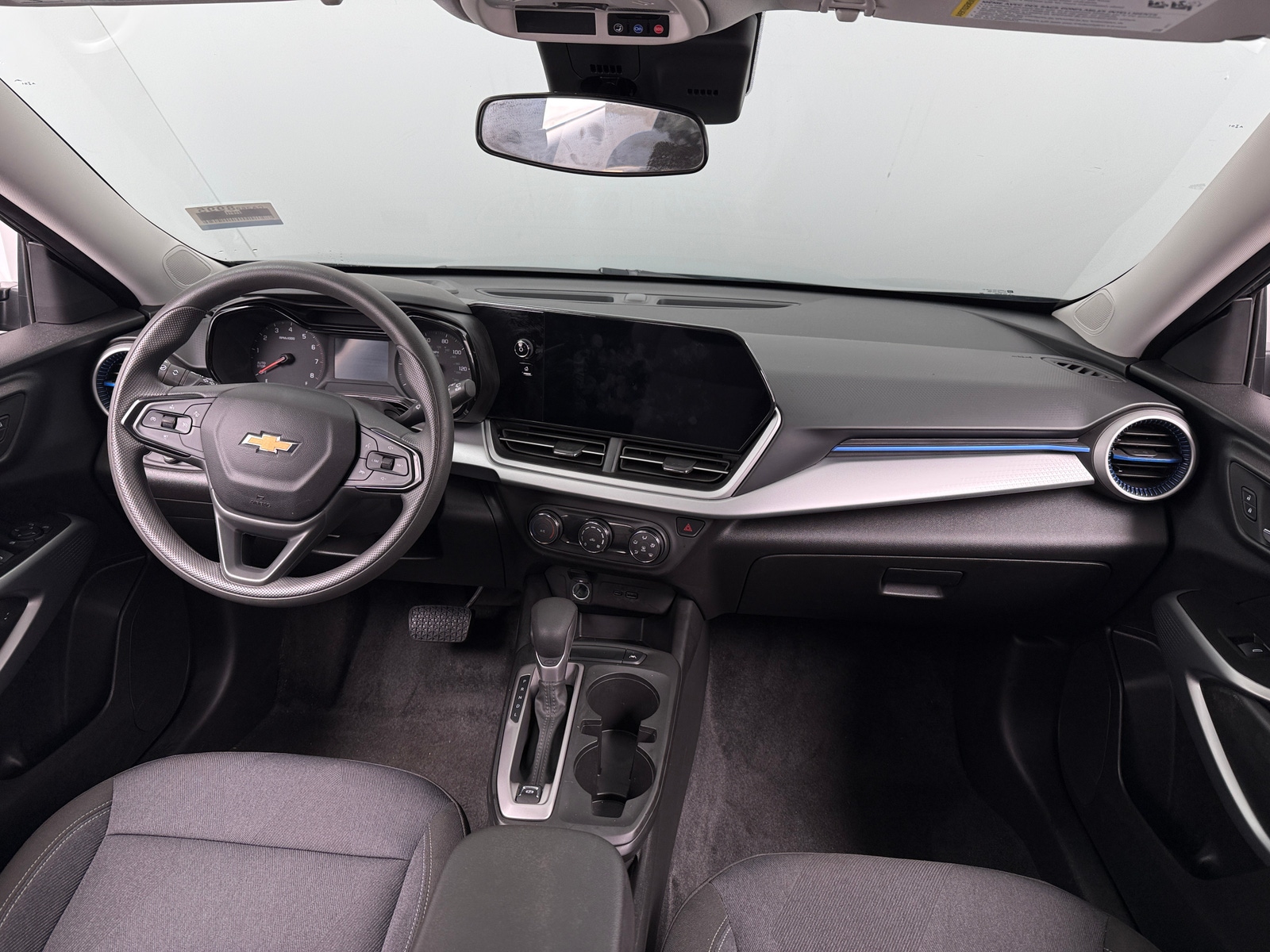 Thumbnail: 2025 Chevrolet Trax - 3