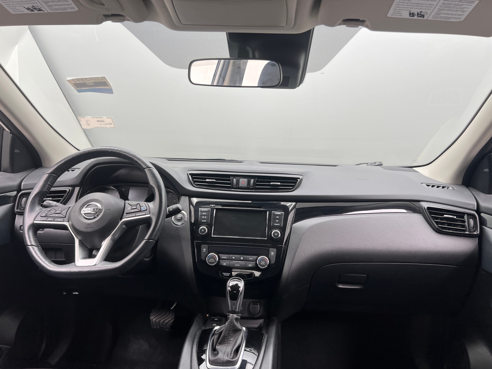Thumbnail: 2022 Nissan Rogue Sport - 2