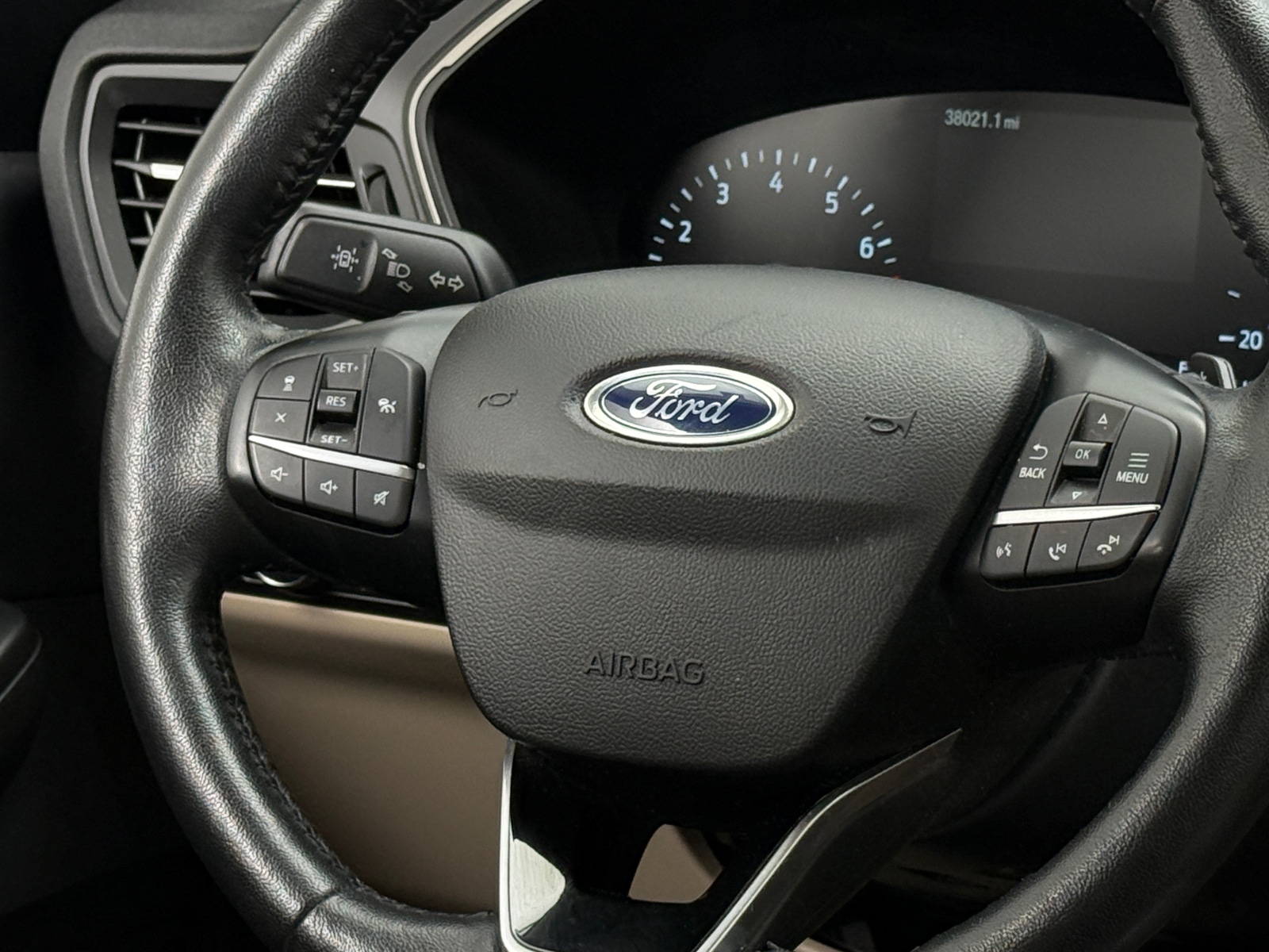 Thumbnail: 2020 Ford Escape - 4