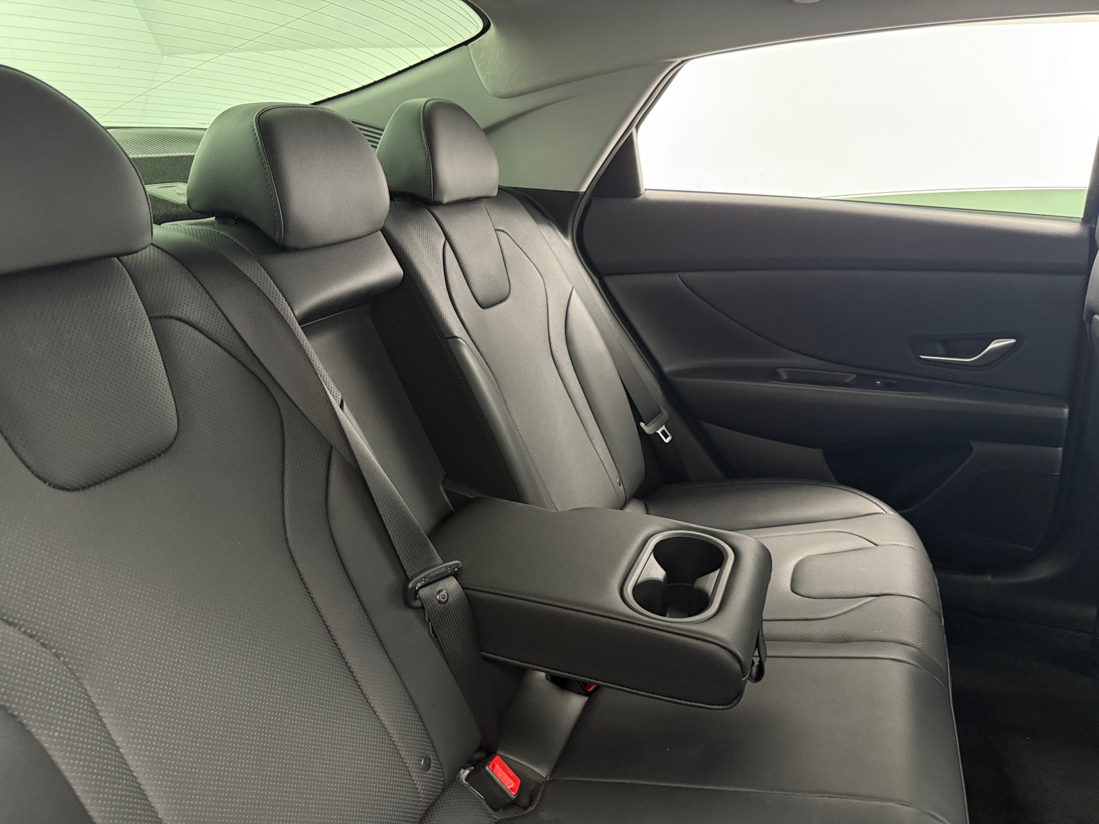 Thumbnail: 2023 Hyundai Elantra - 5