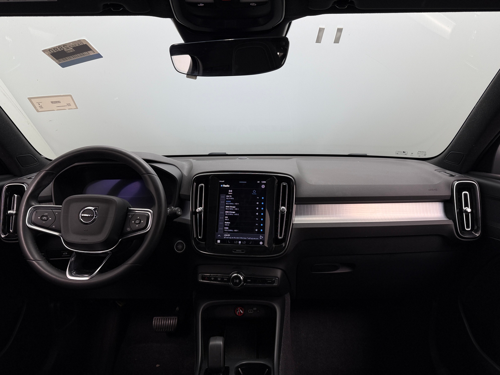 Thumbnail: 2024 Volvo XC40 - 3