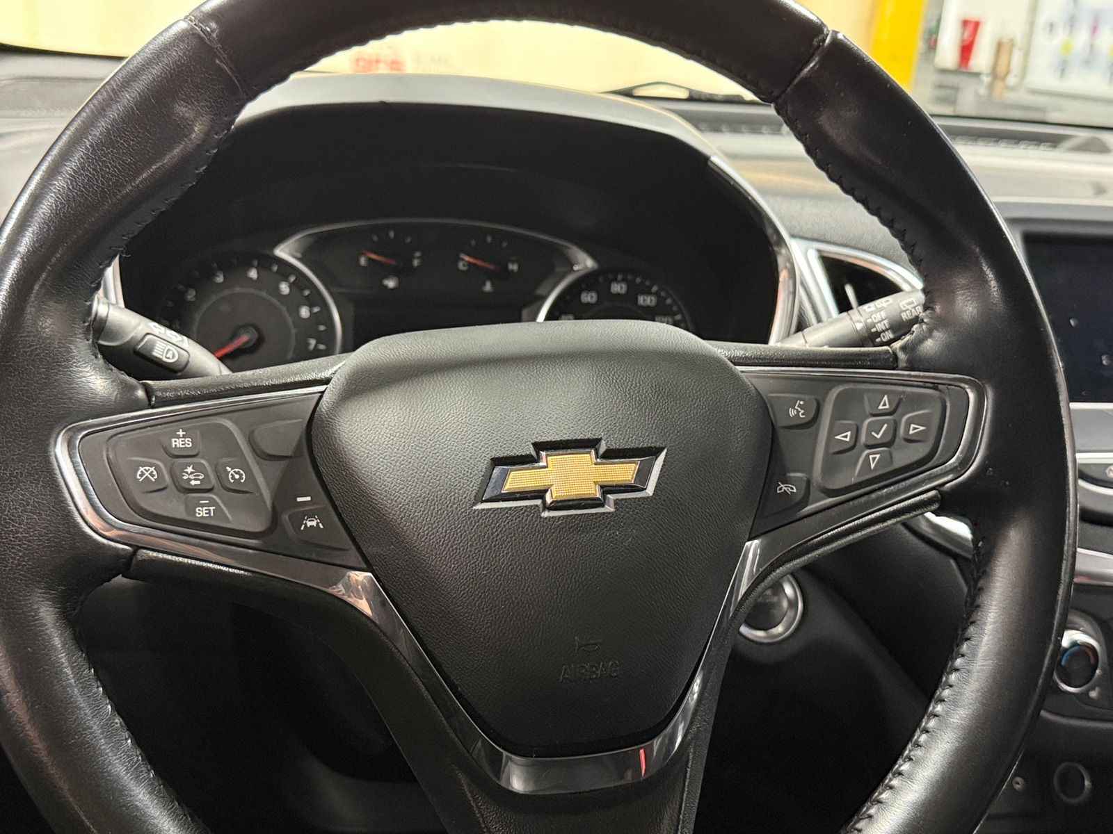 Thumbnail: 2020 Chevrolet Equinox - 4
