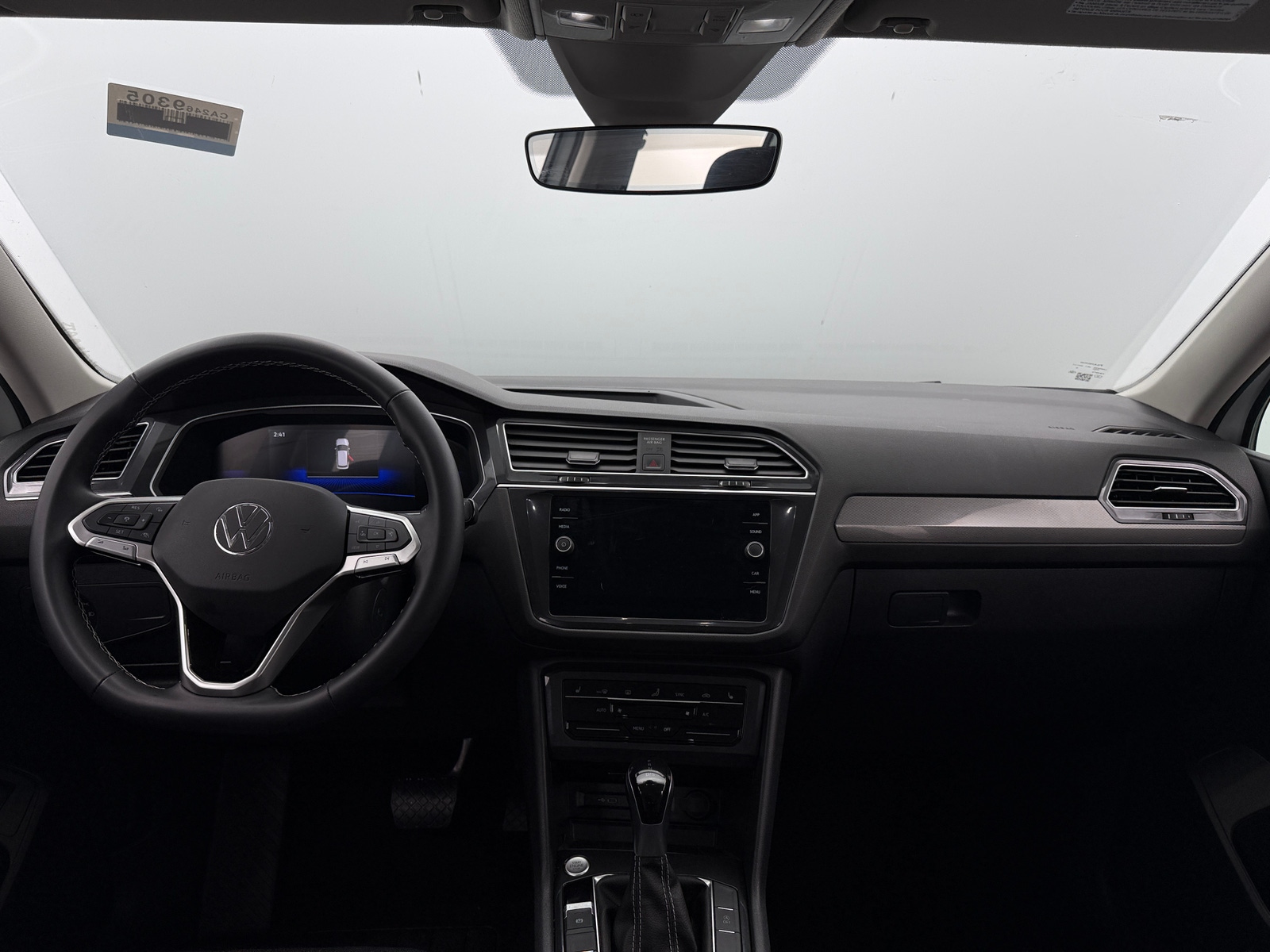 Thumbnail: 2024 Volkswagen Tiguan - 2