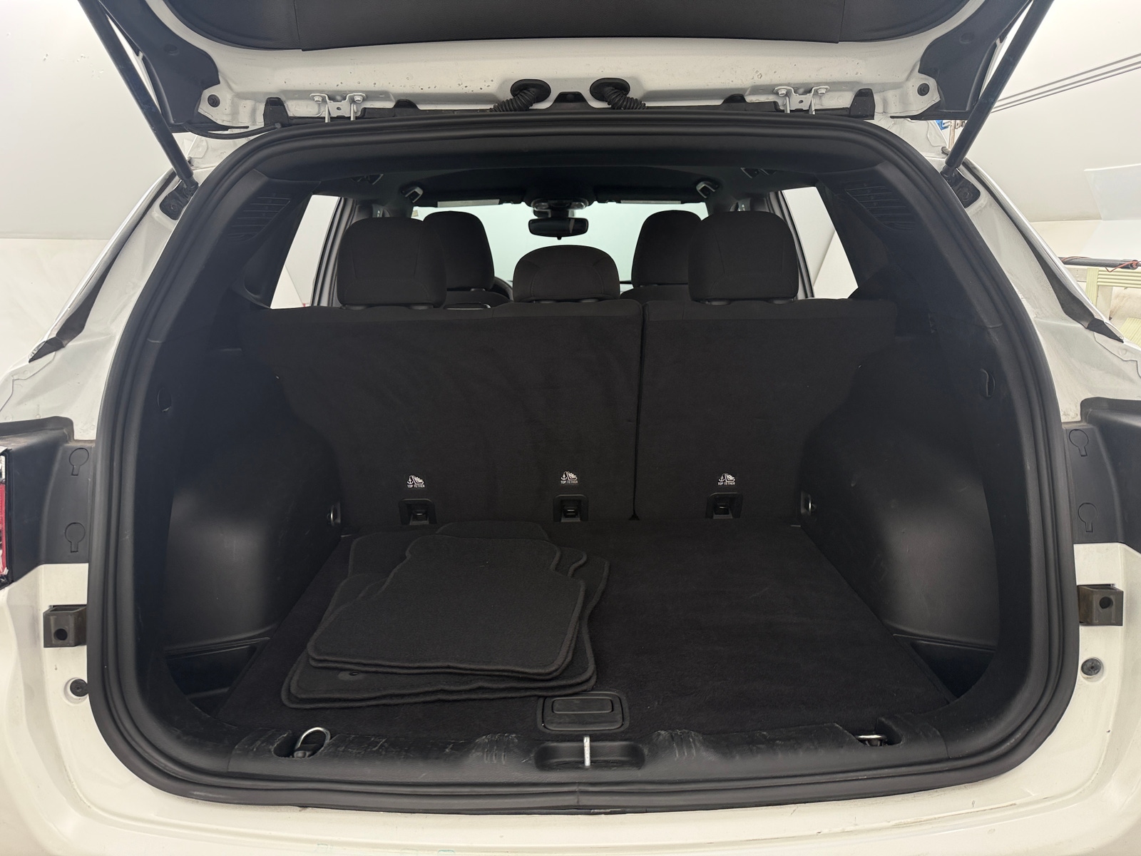 Thumbnail: 2023 Jeep Compass - 7