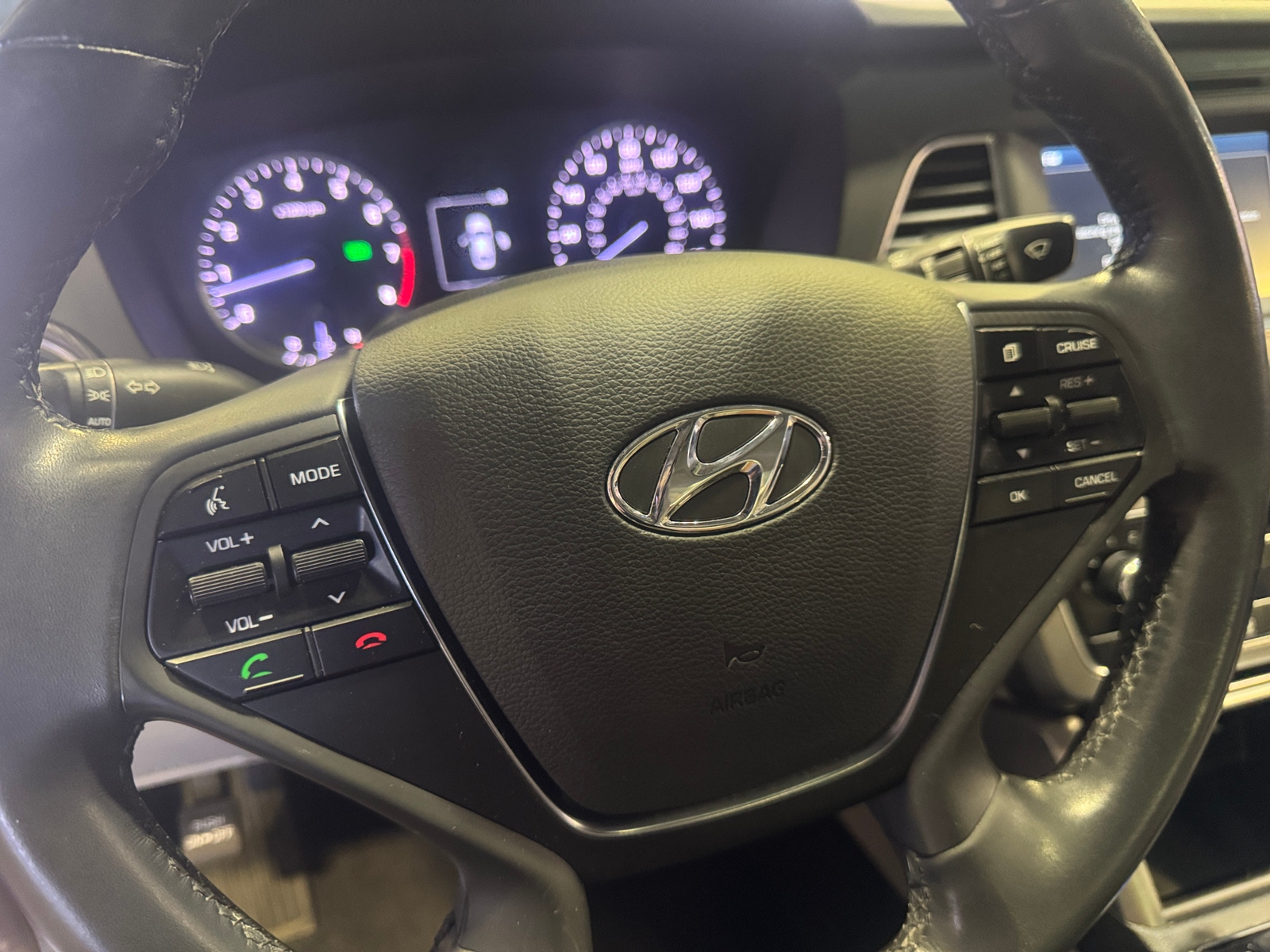 Thumbnail: 2016 Hyundai Sonata - 4