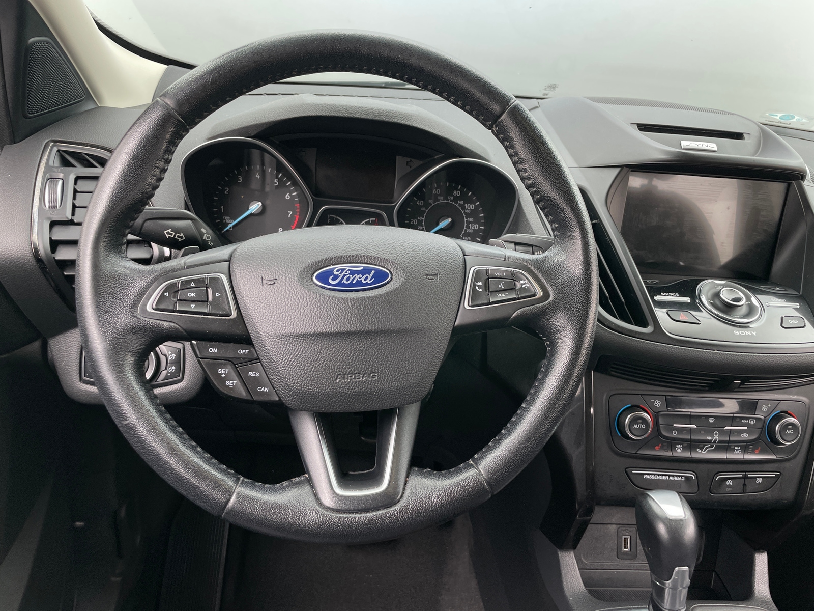 Thumbnail: 2017 Ford Escape - 4