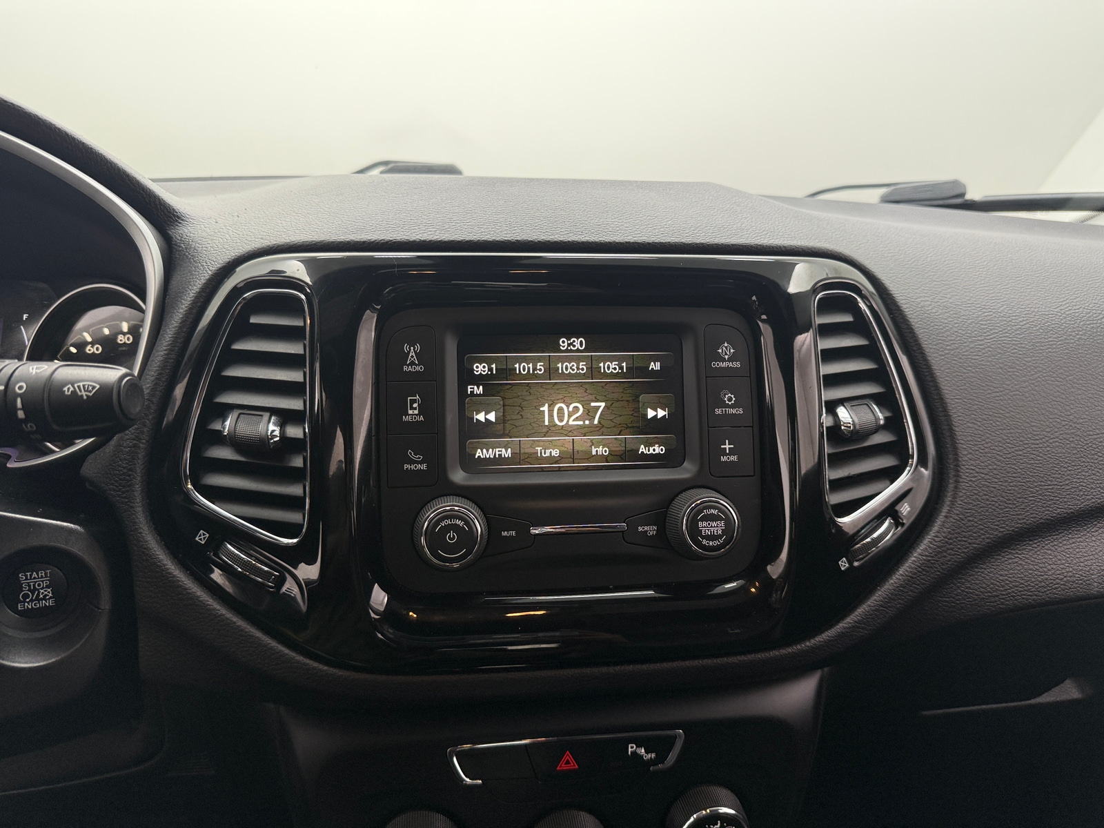 Thumbnail: 2018 Jeep Compass - 4