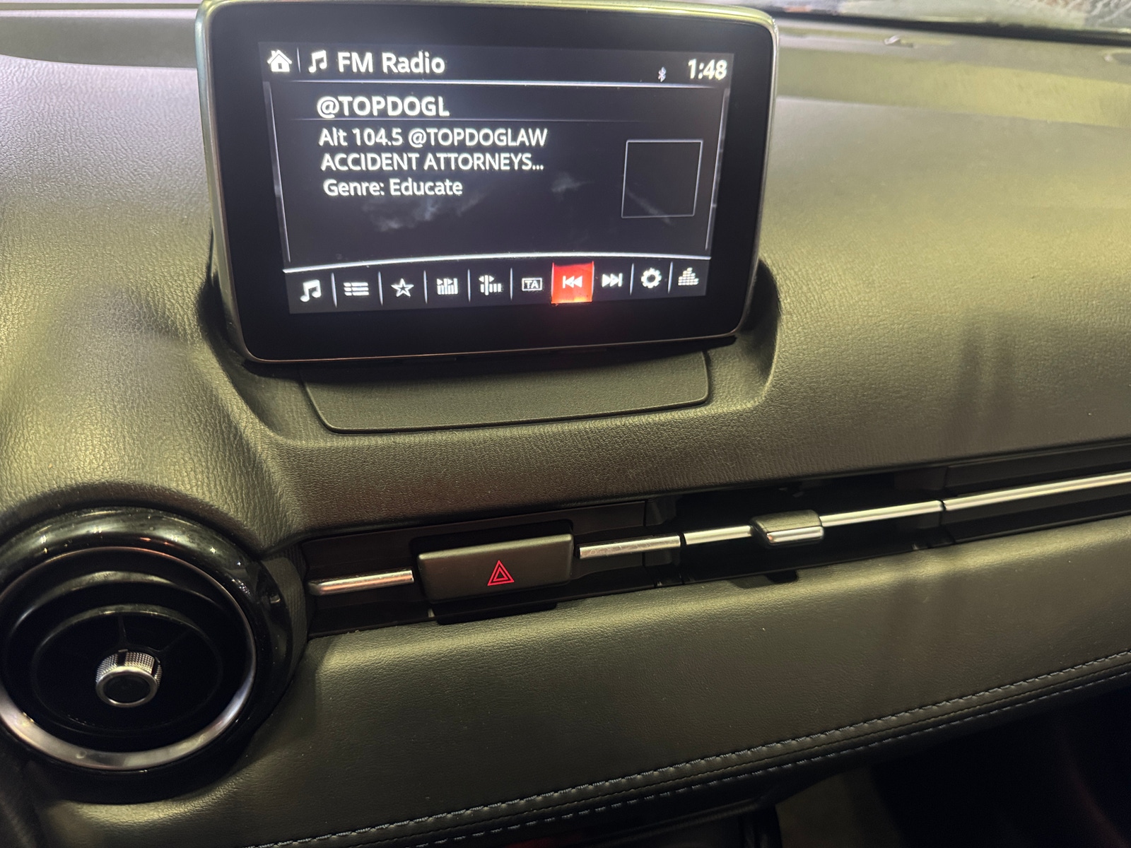 Thumbnail: 2017 Toyota Yaris iA - 4