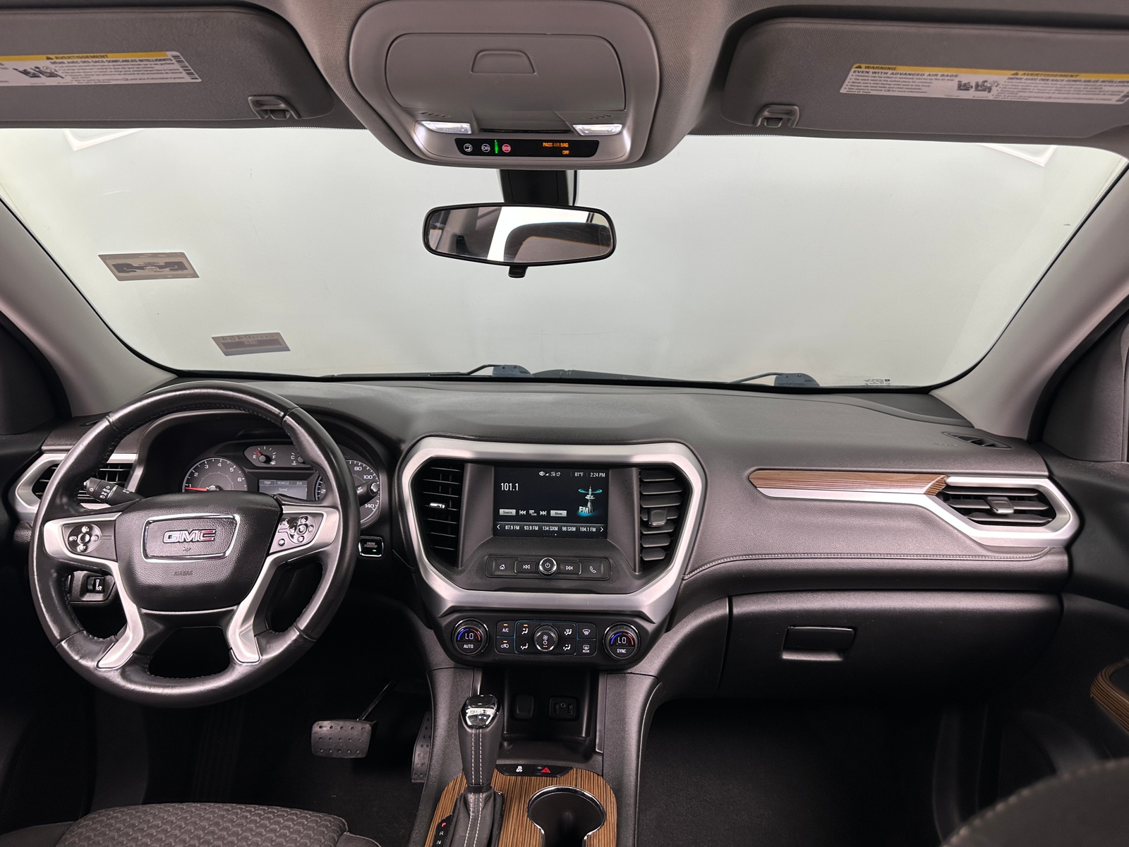 Thumbnail: 2017 GMC Acadia - 3