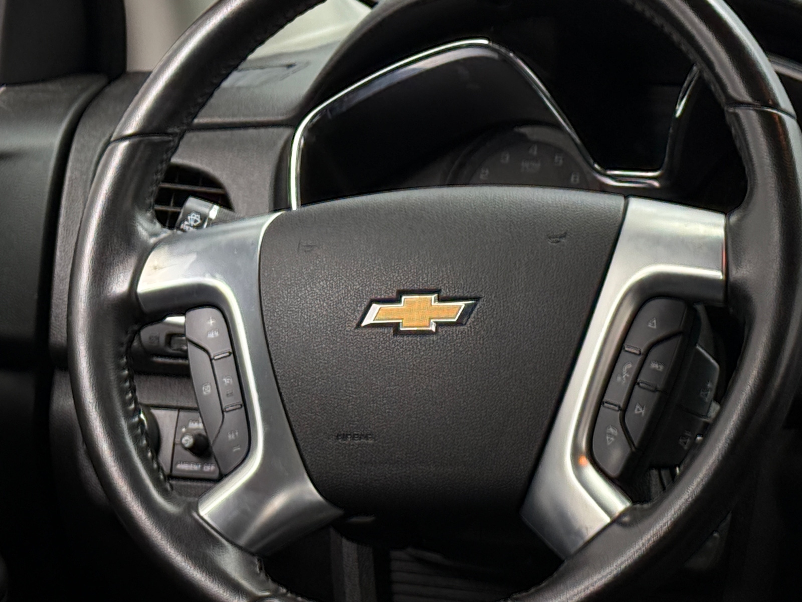 Thumbnail: 2016 Chevrolet Traverse - 4