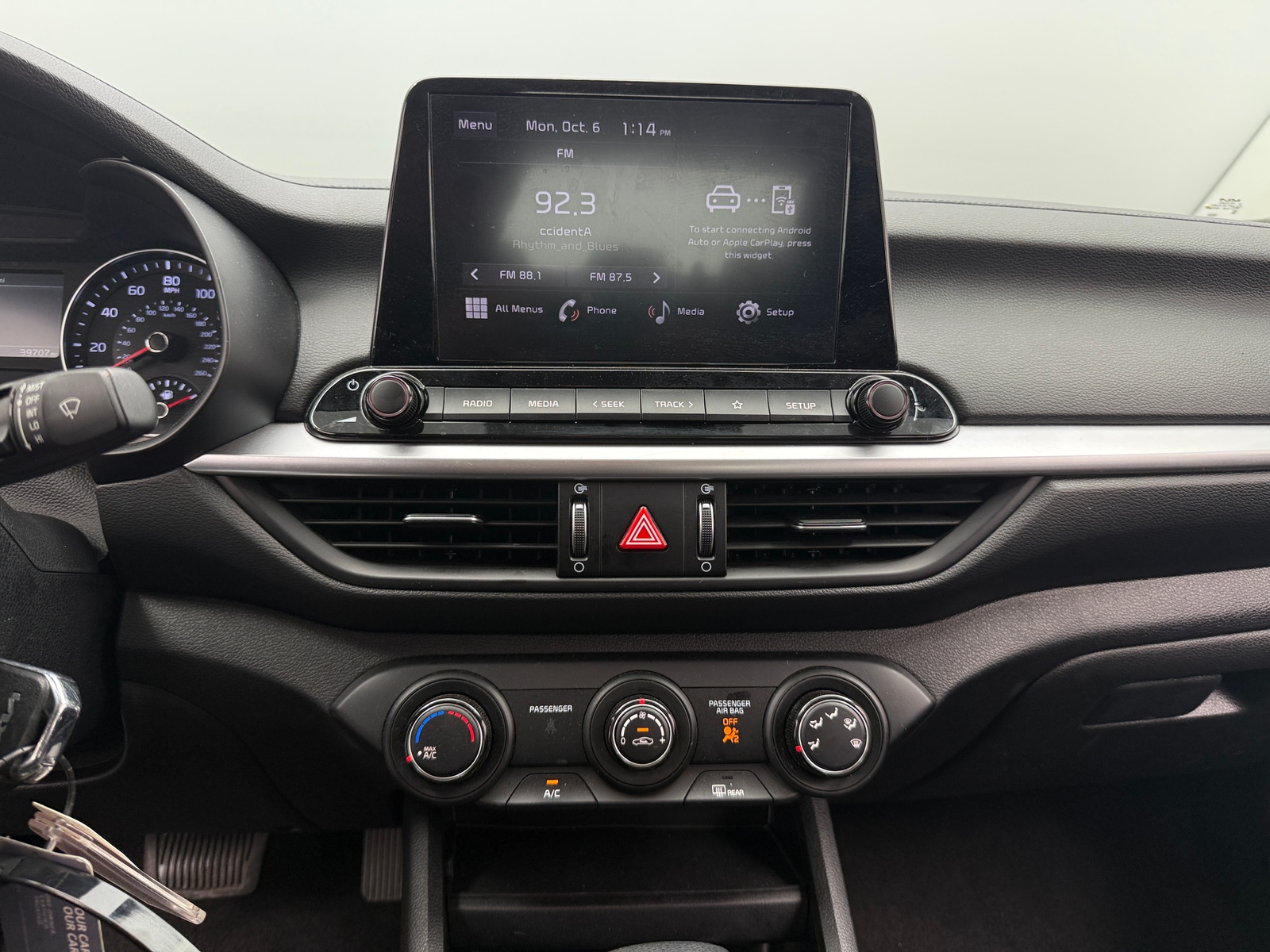 Thumbnail: 2024 Kia Forte - 4