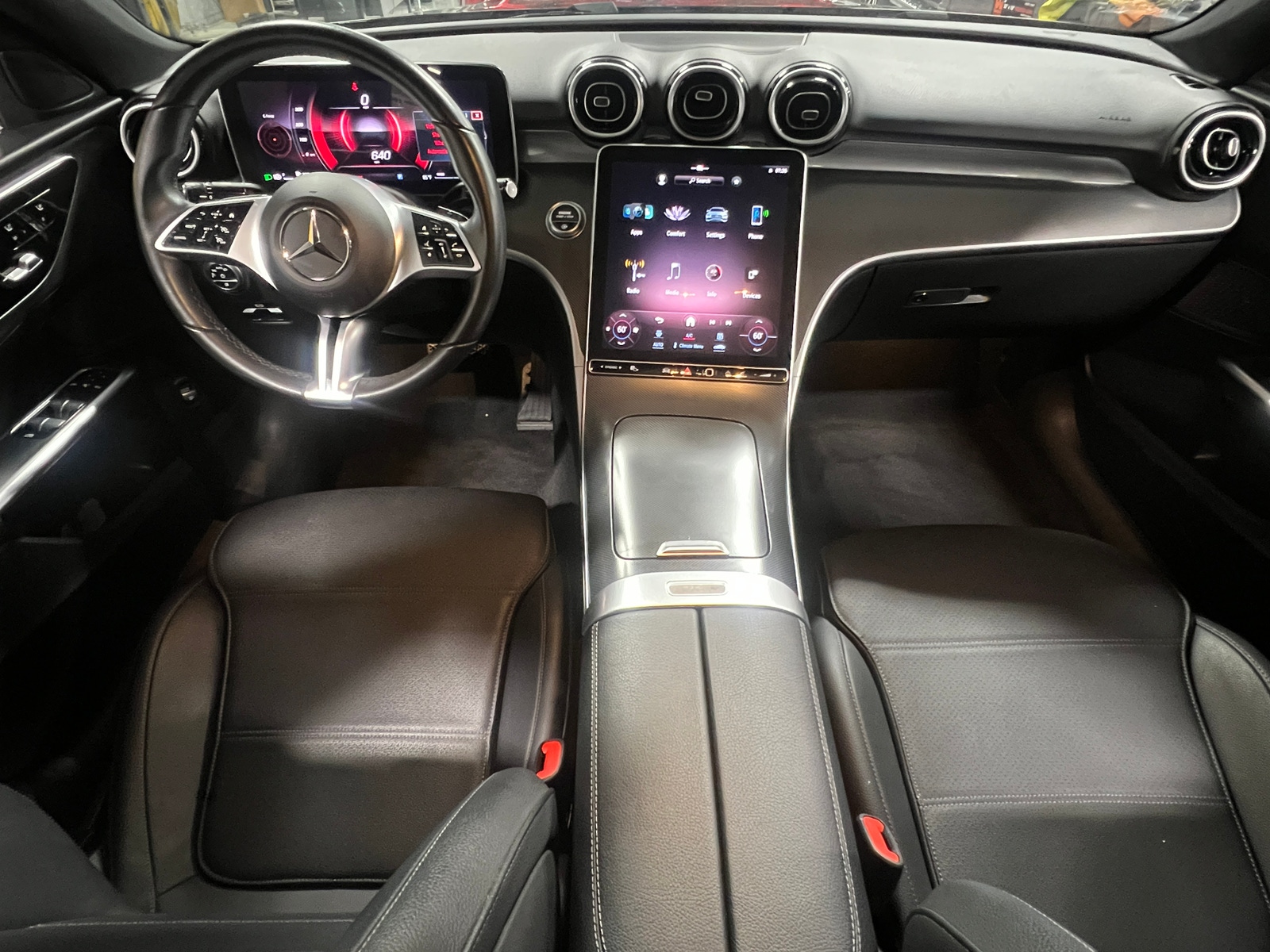 Thumbnail: 2024 Mercedes-Benz C-Class - 2