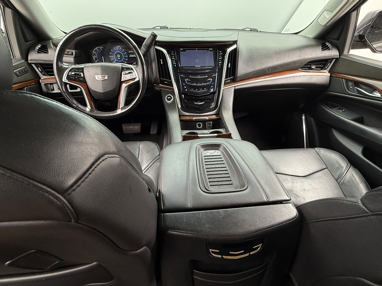 Thumbnail: 2018 Cadillac Escalade - 2