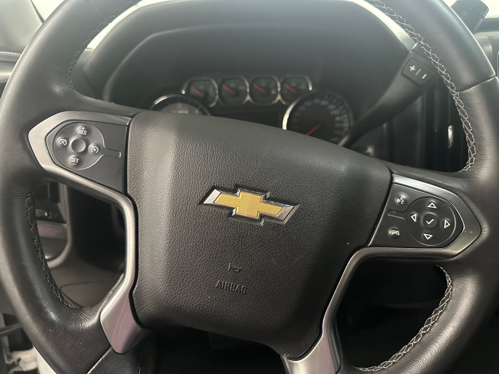 Thumbnail: 2017 Chevrolet Silverado 1500 - 4