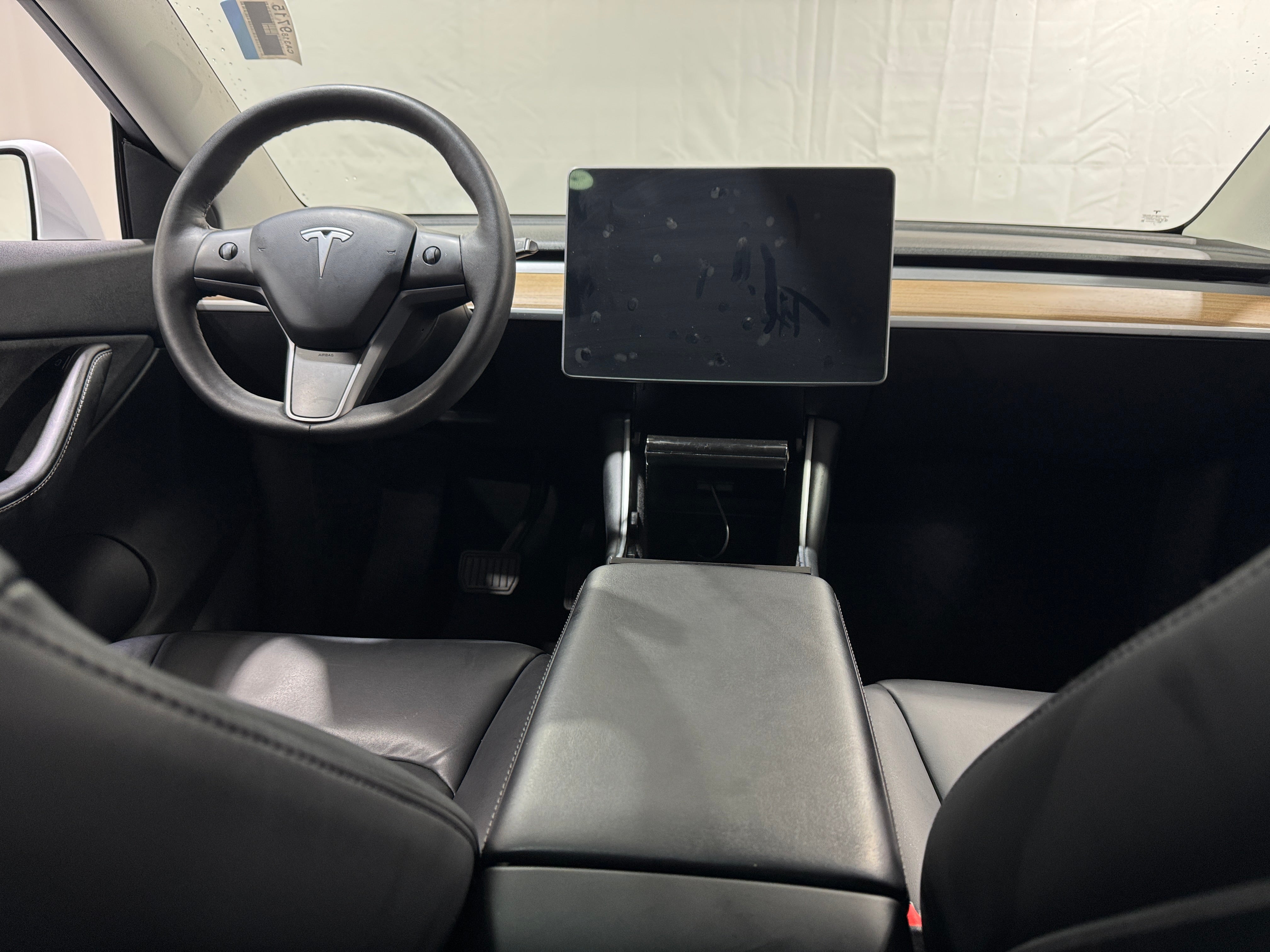 Used 2021 Tesla Model Y Long Range with VIN 5YJYGDEE9MF099631 for sale in Oak Creek, WI