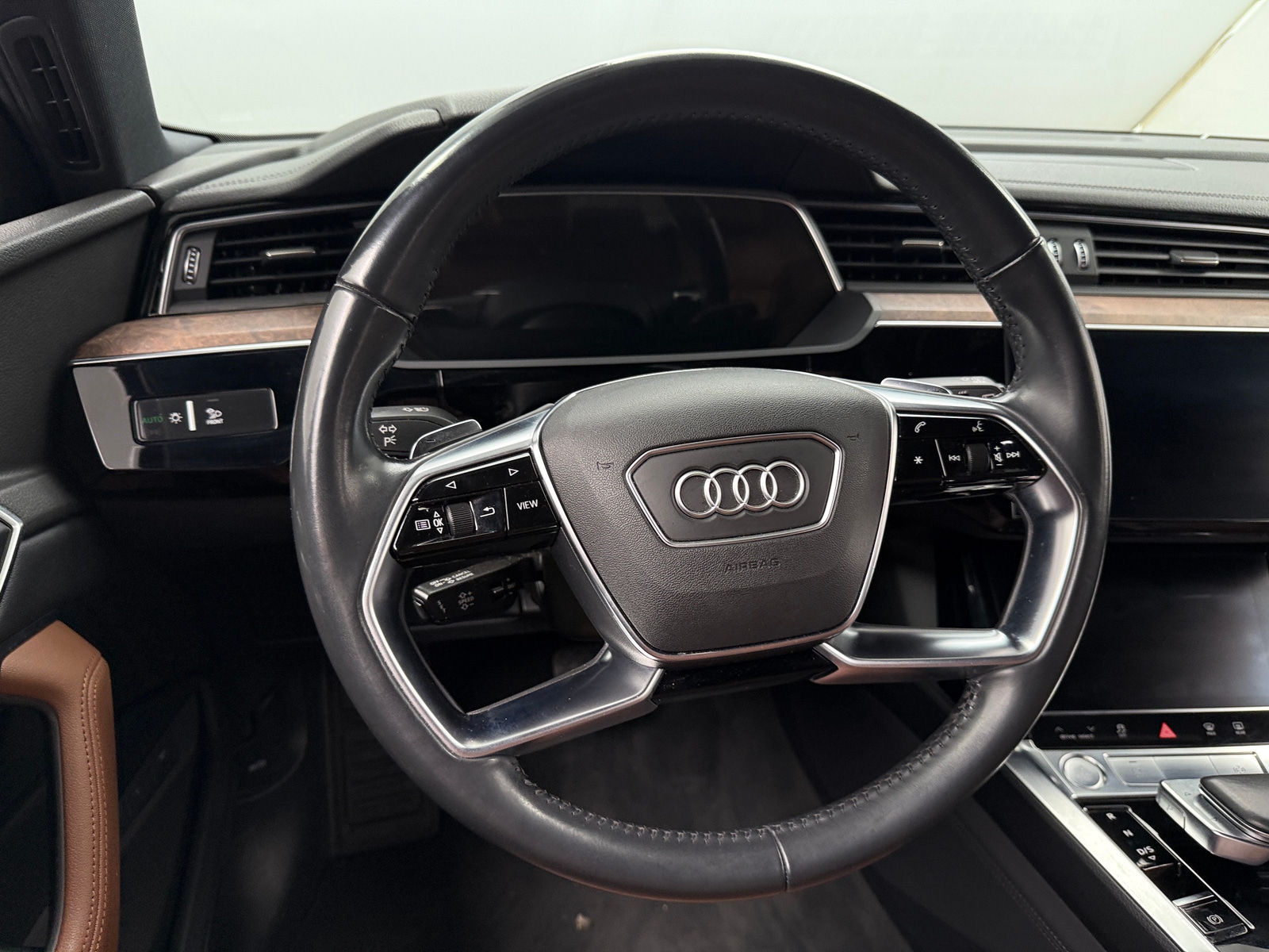 Thumbnail: 2019 Audi e-tron - 4