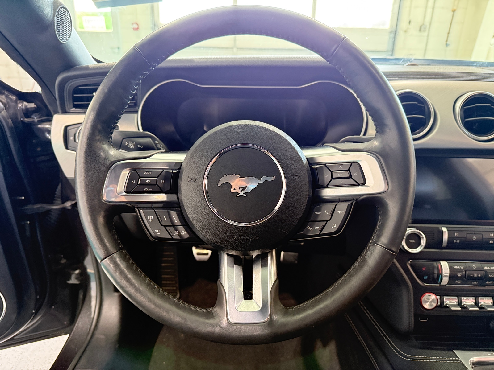 Thumbnail: 2022 Ford Mustang - 3