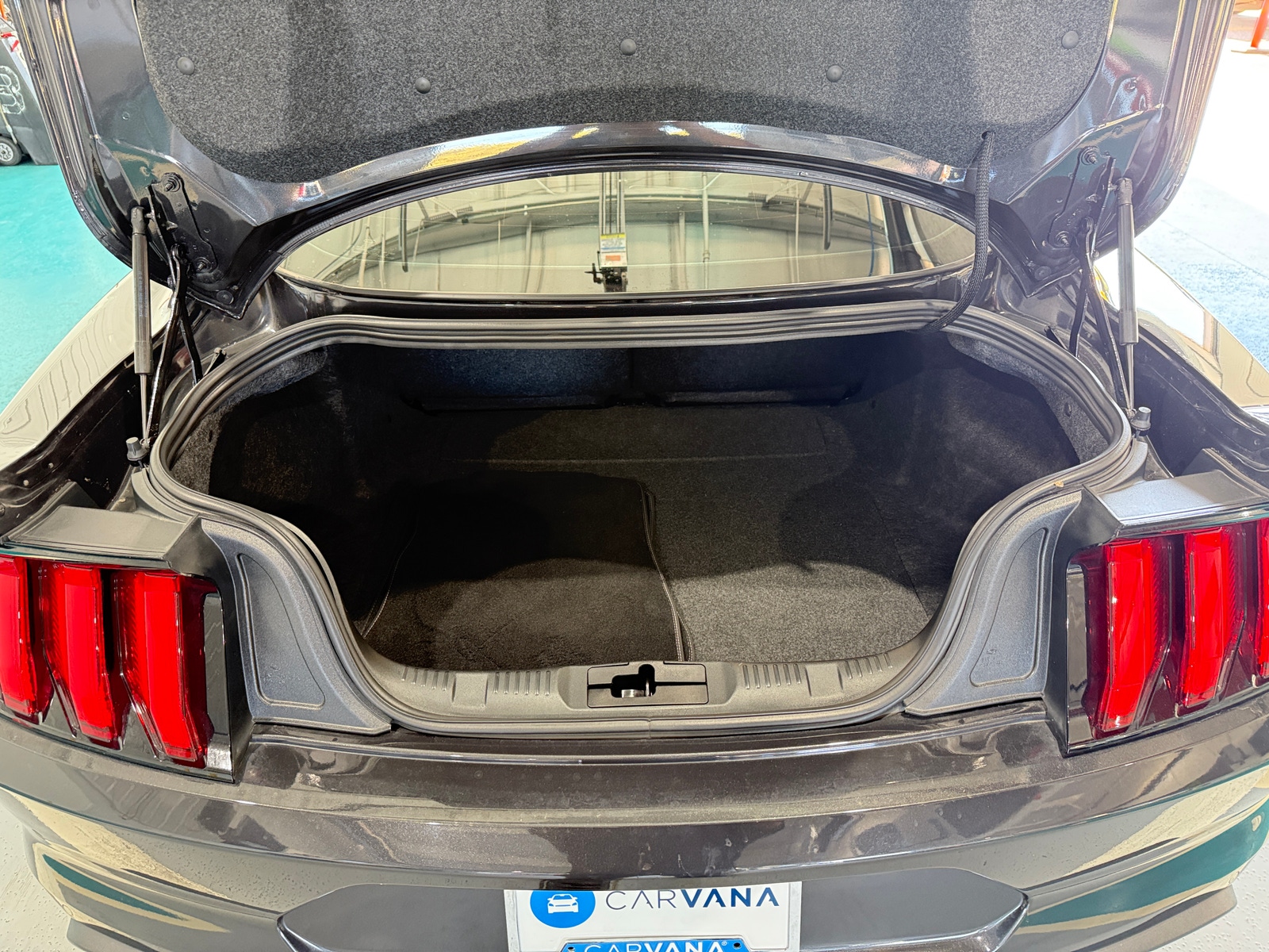 Thumbnail: 2022 Ford Mustang - 4