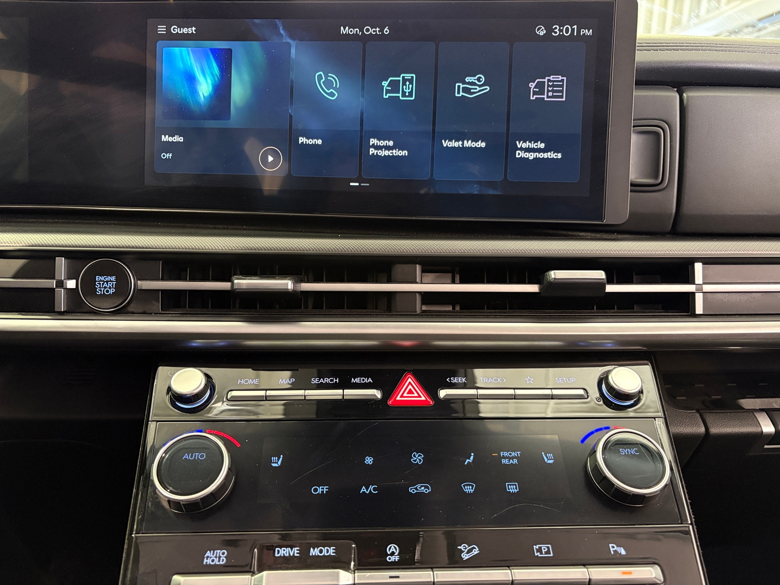 Thumbnail: 2024 Hyundai Santa Fe - 3