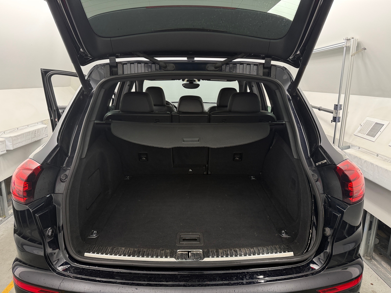 Thumbnail: 2016 Porsche Cayenne - 6