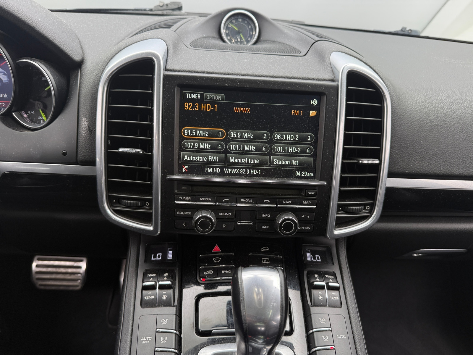 Thumbnail: 2016 Porsche Cayenne - 3