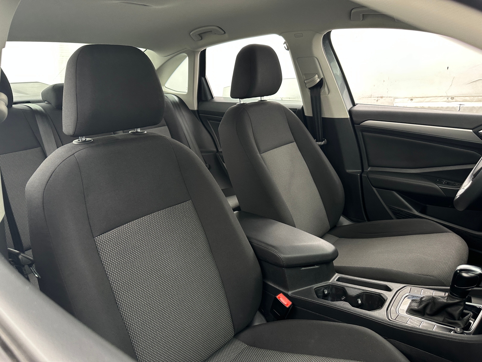 Thumbnail: 2021 Volkswagen Jetta - 2