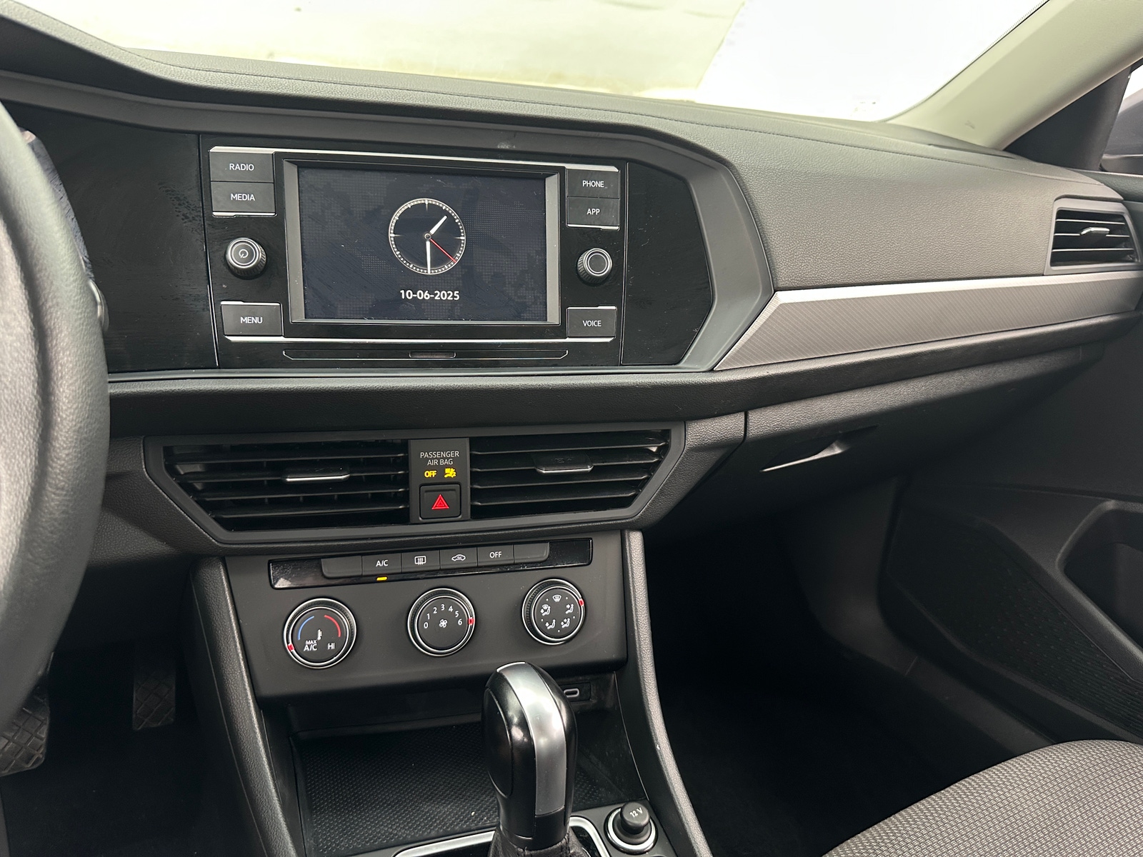 Thumbnail: 2021 Volkswagen Jetta - 4