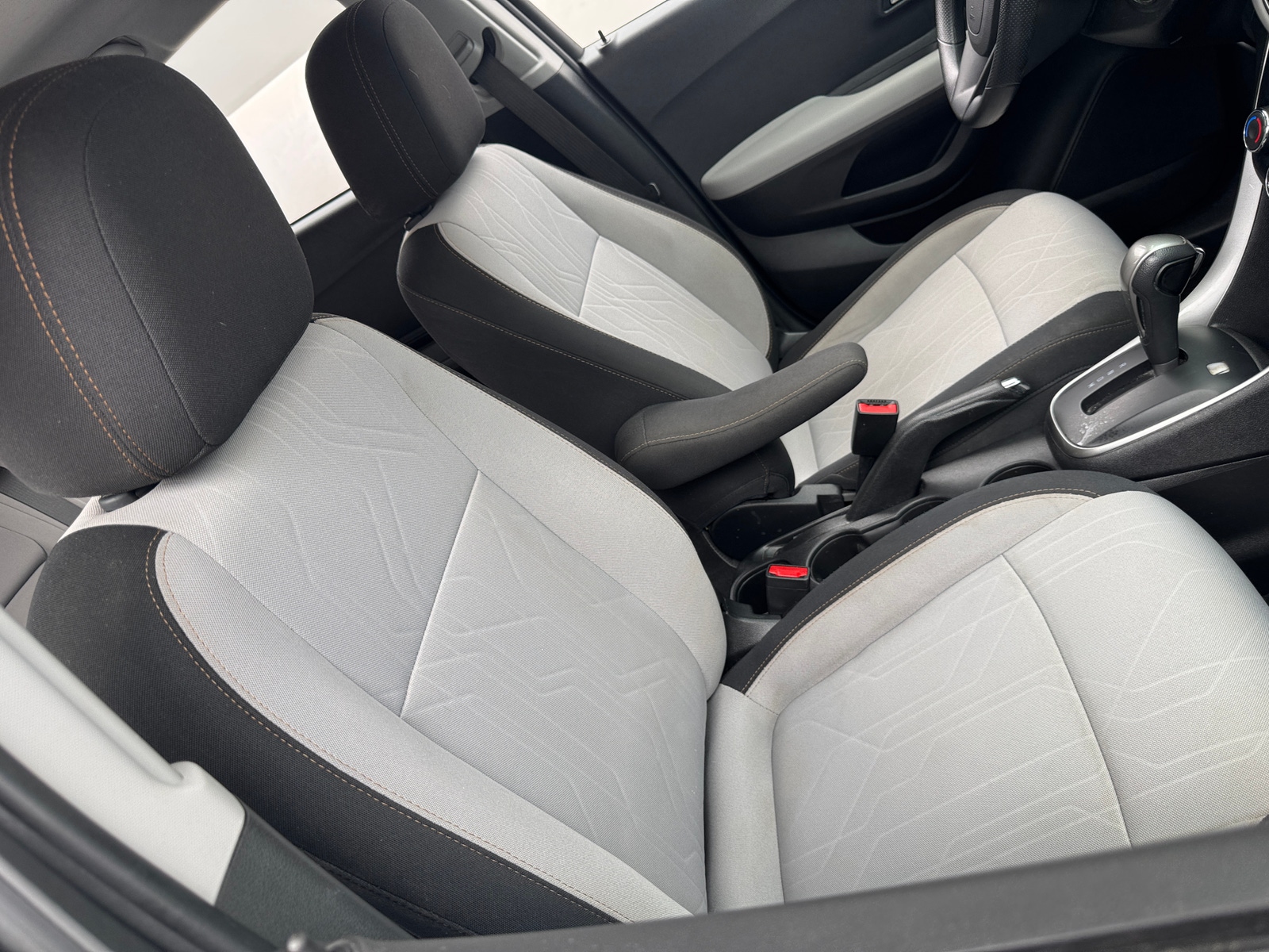 Thumbnail: 2020 Chevrolet Trax - 2