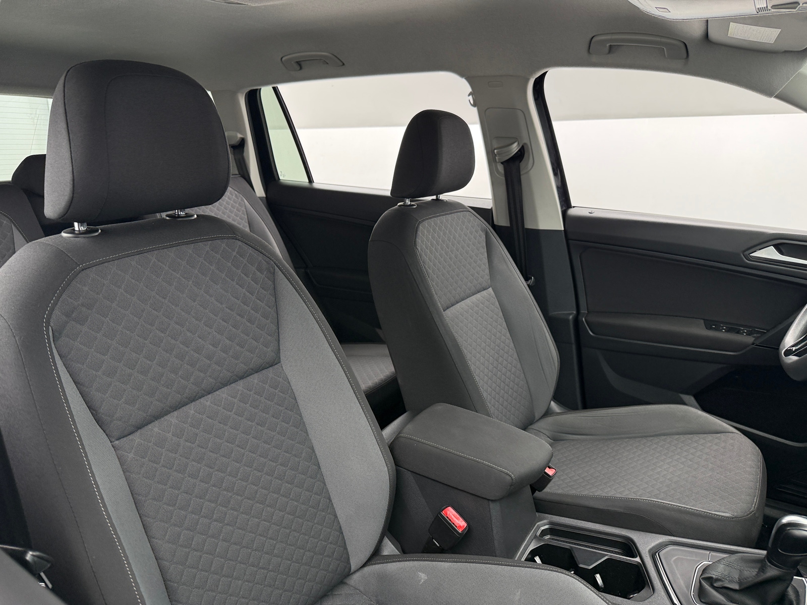 Thumbnail: 2019 Volkswagen Tiguan - 2