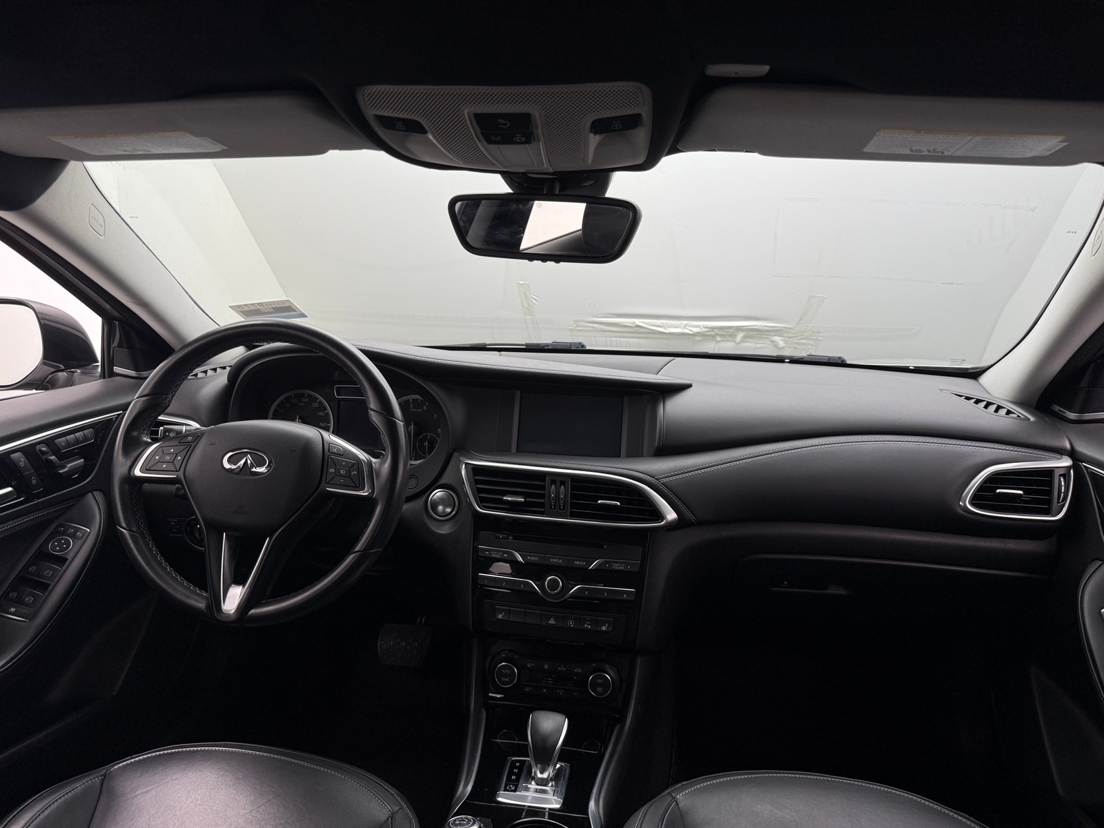 Thumbnail: 2017 INFINITI QX30 - 3