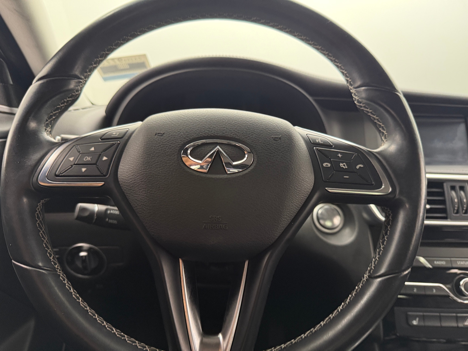Thumbnail: 2017 INFINITI QX30 - 5