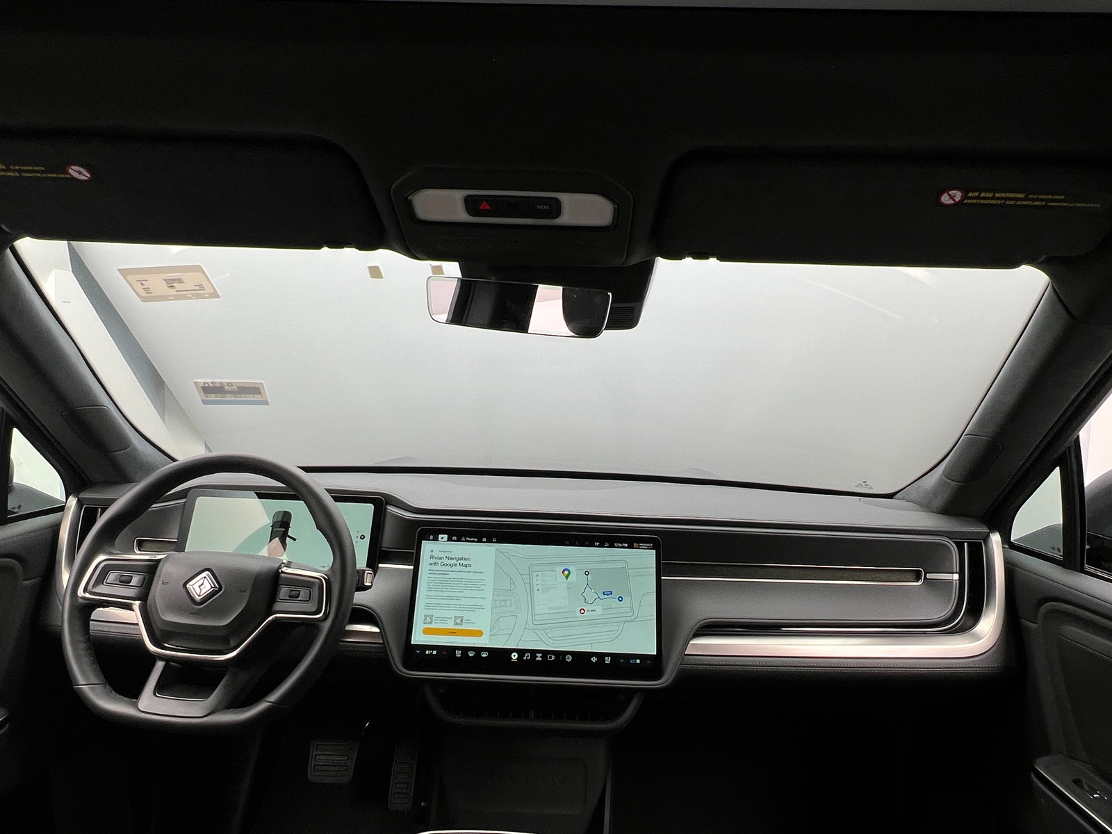 Thumbnail: 2025 Rivian R1S - 2