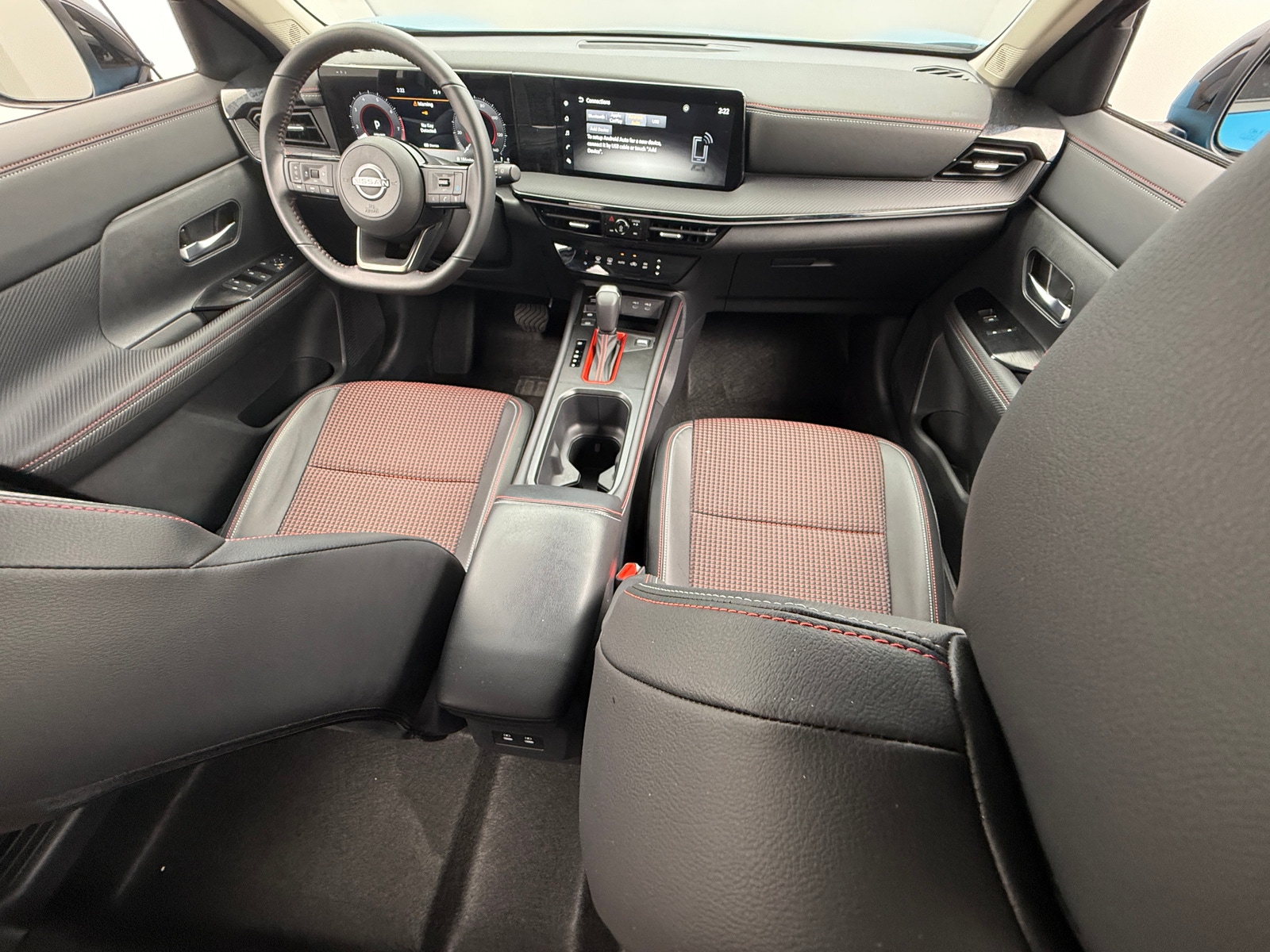 Thumbnail: 2025 Nissan Kicks - 2