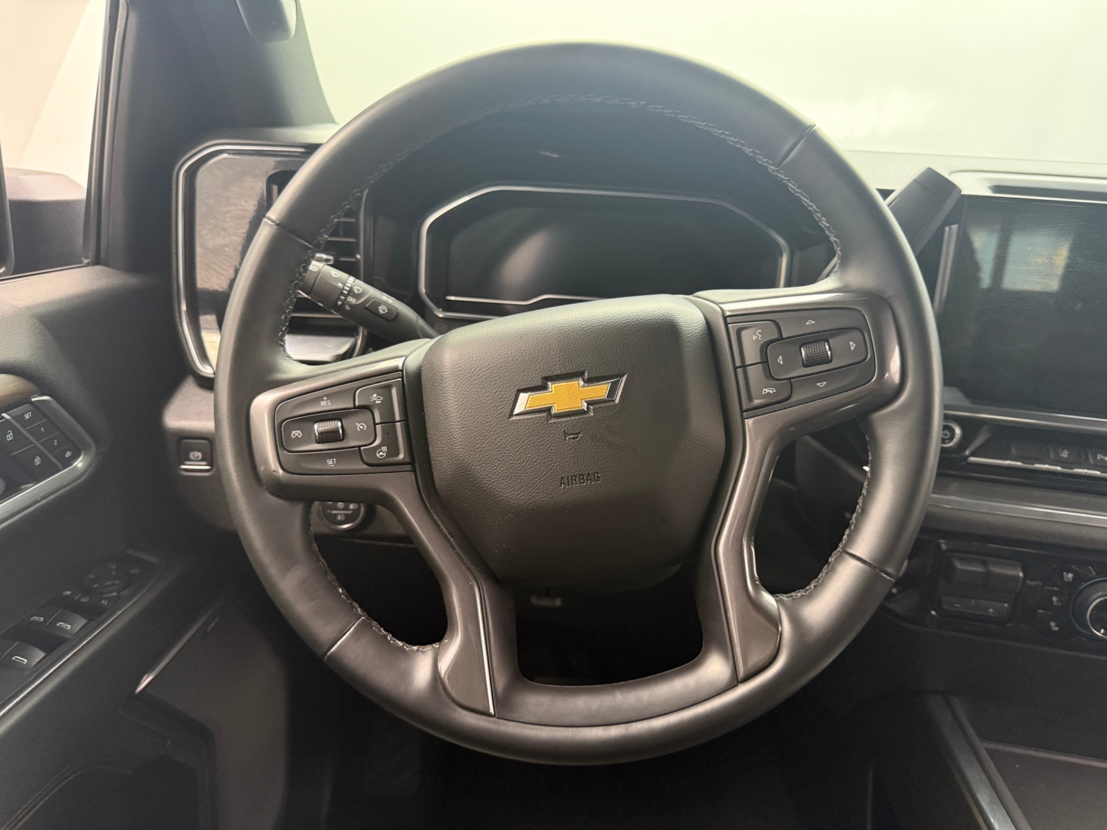 Thumbnail: 2025 Chevrolet Silverado 2500 - 4
