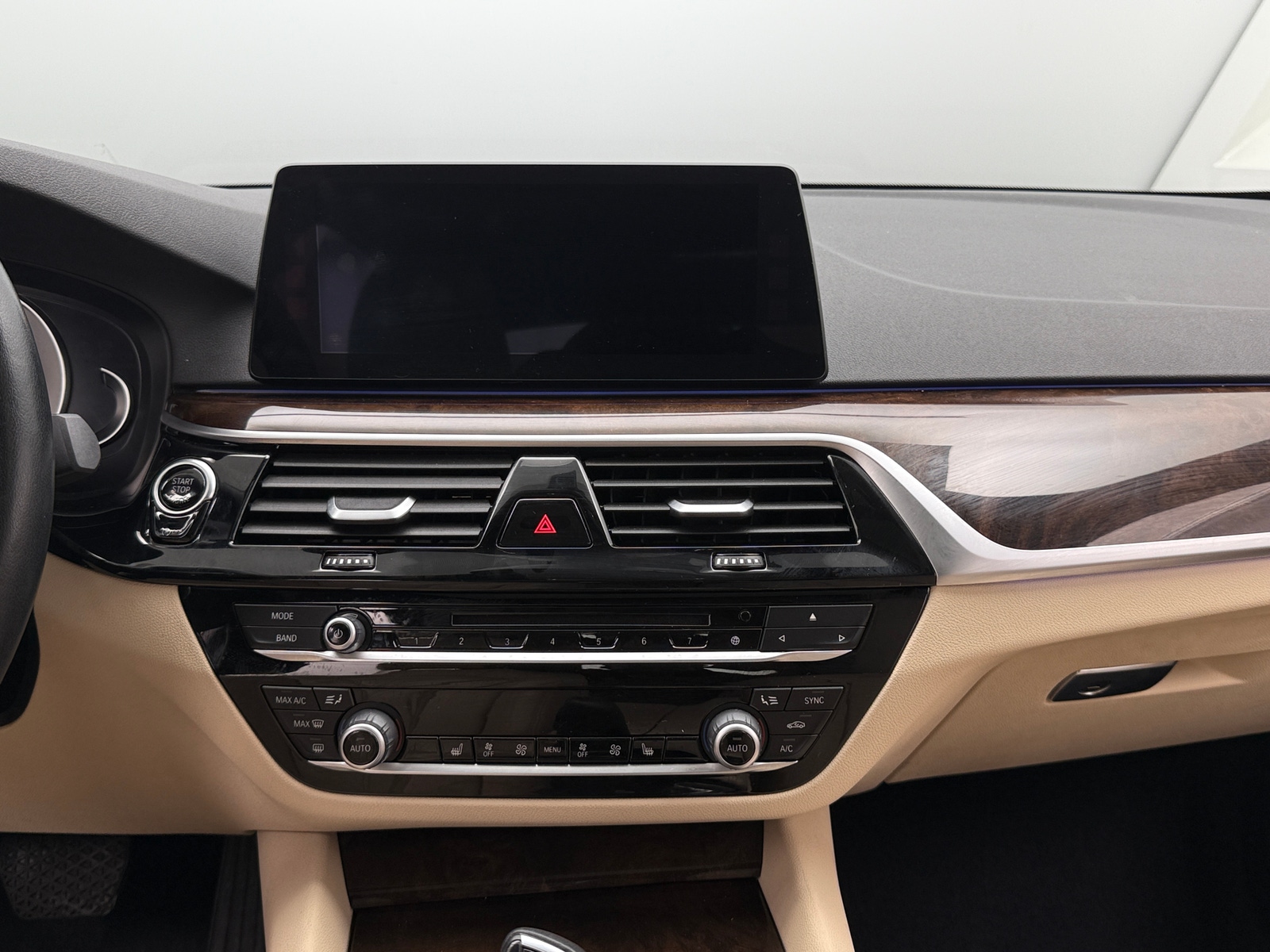 Thumbnail: 2017 BMW 5 Series - 4