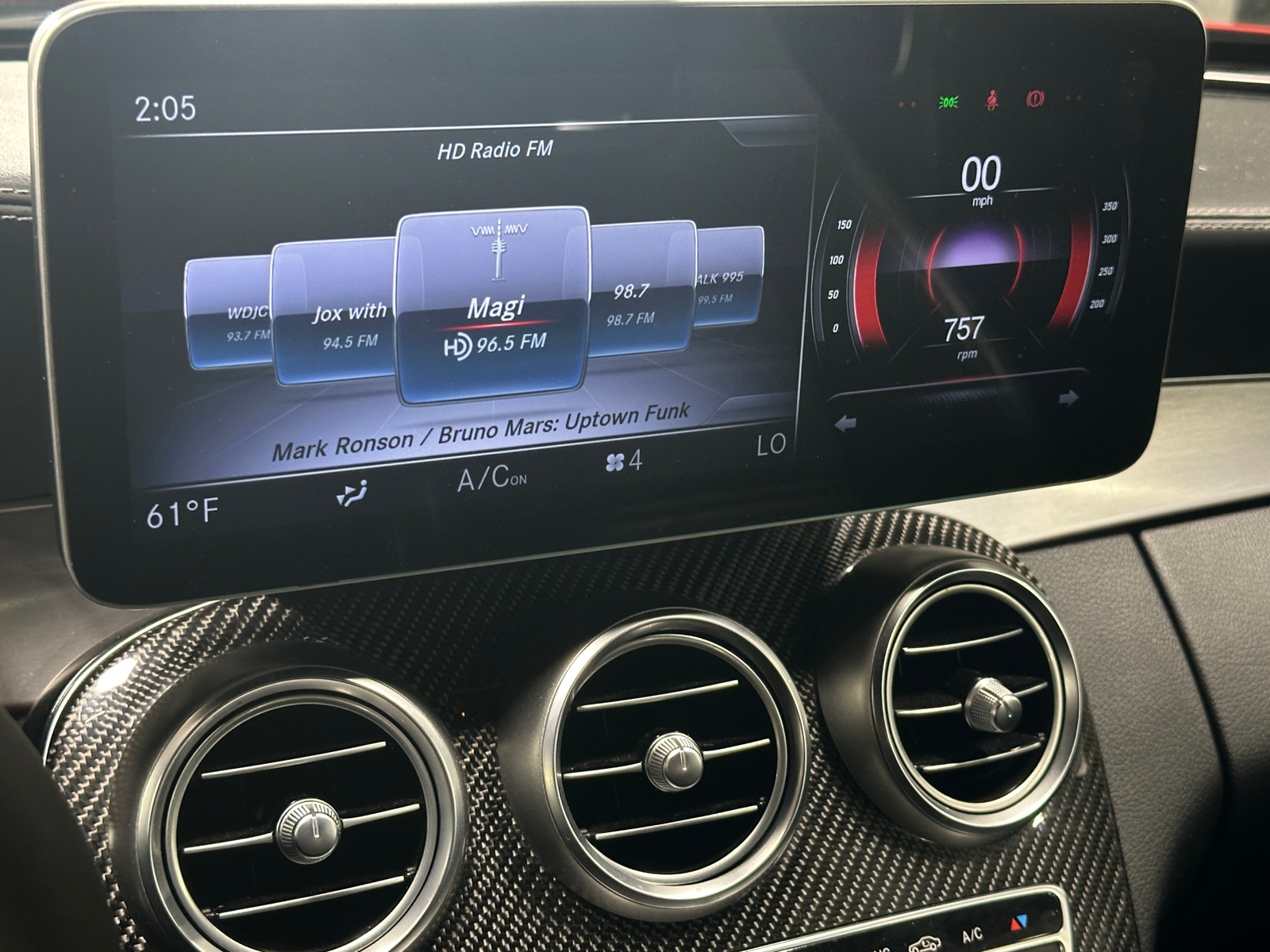 Thumbnail: 2018 Mercedes-Benz C-Class - 3