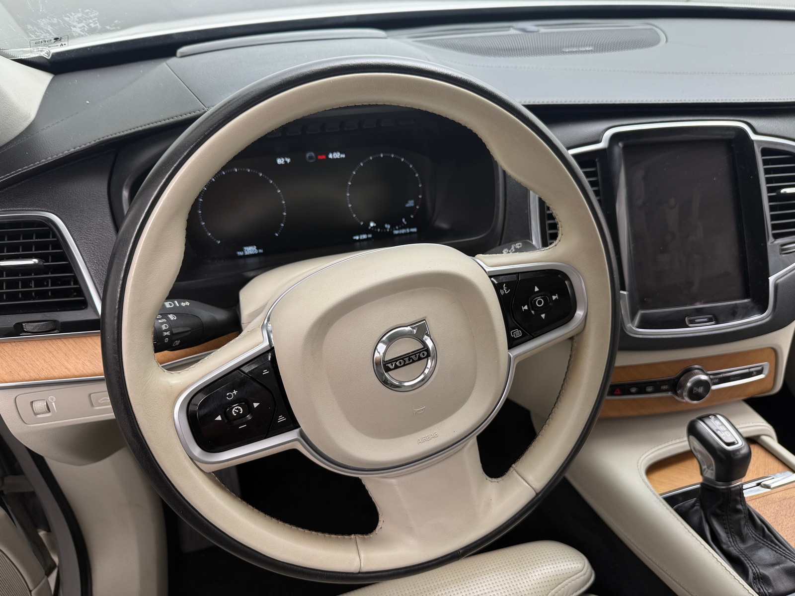 Thumbnail: 2020 Volvo XC90 - 4