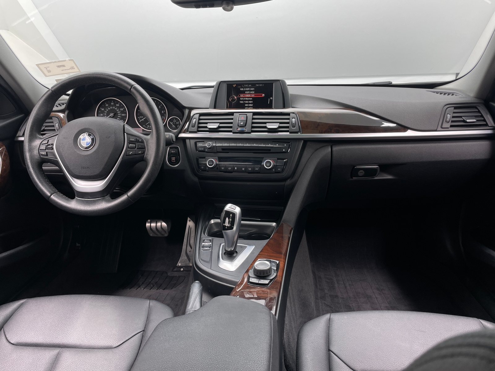 Thumbnail: 2015 BMW 3 Series - 2