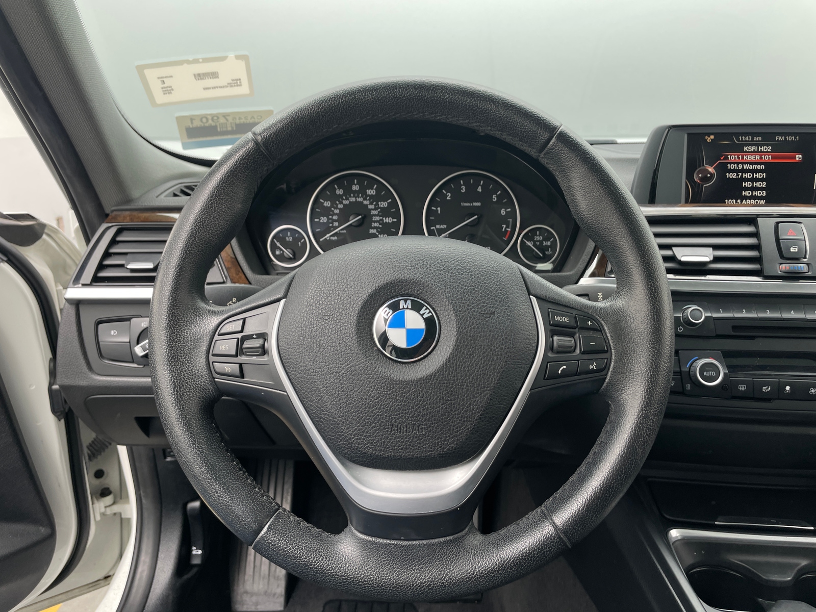 Thumbnail: 2015 BMW 3 Series - 4