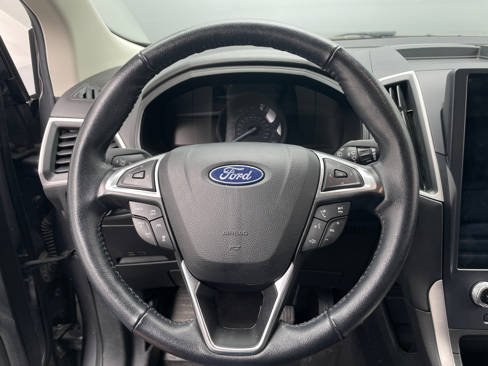 Thumbnail: 2022 Ford Edge - 4