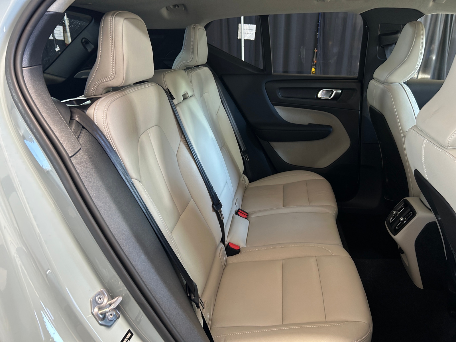 Thumbnail: 2019 Volvo XC40 - 5