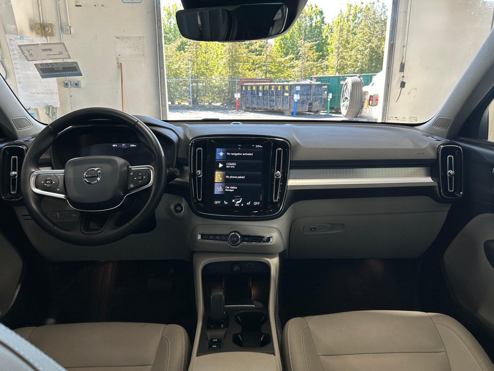 Thumbnail: 2019 Volvo XC40 - 2