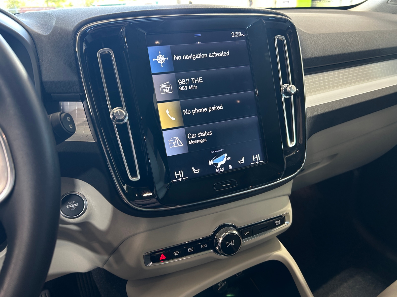 Thumbnail: 2019 Volvo XC40 - 3