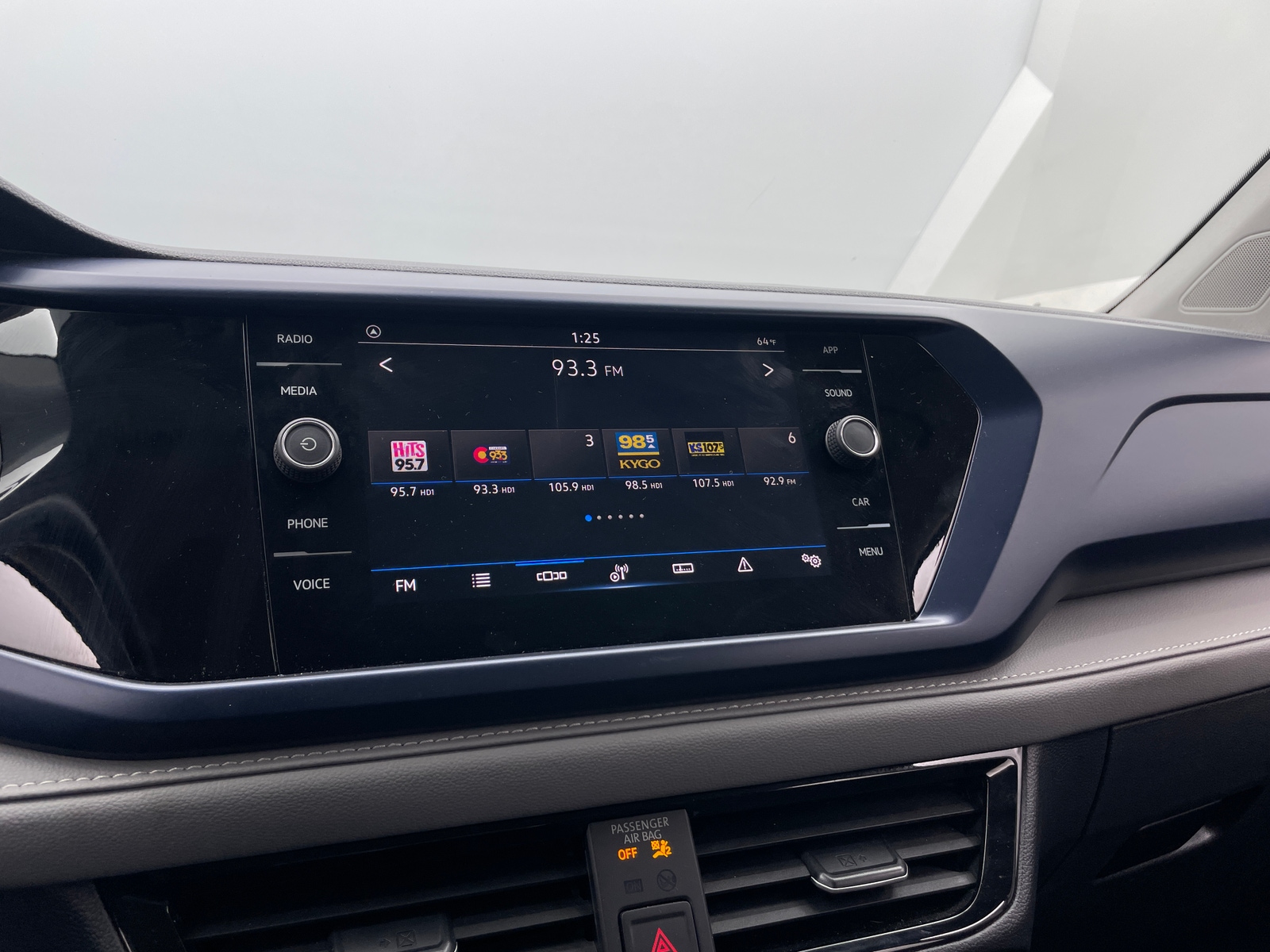 Thumbnail: 2024 Volkswagen Taos - 3