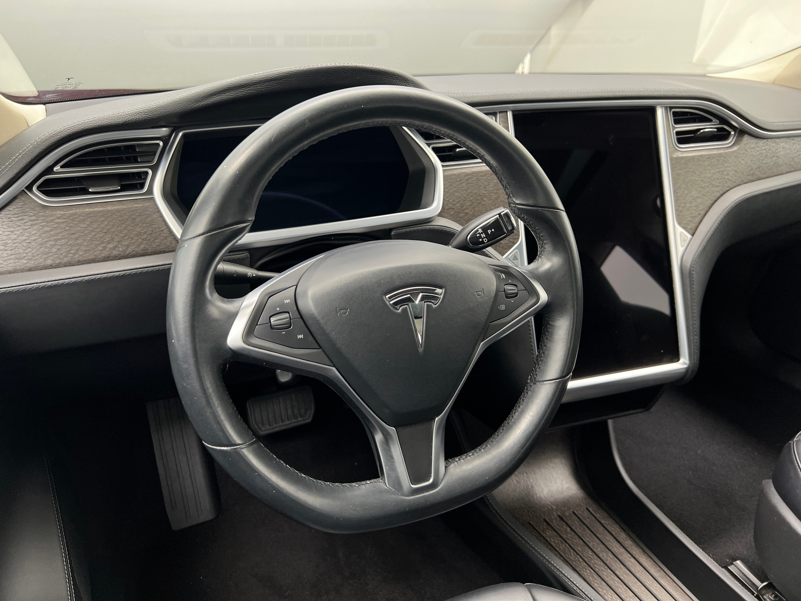 Thumbnail: 2014 Tesla Model S - 4