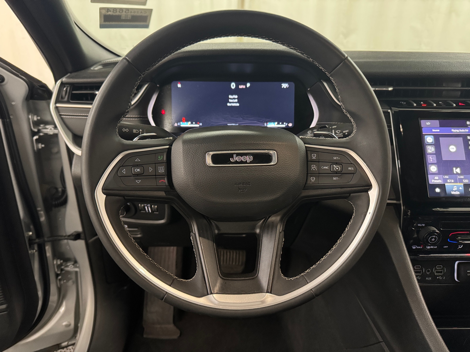 Thumbnail: 2024 Jeep Grand Cherokee L - 5