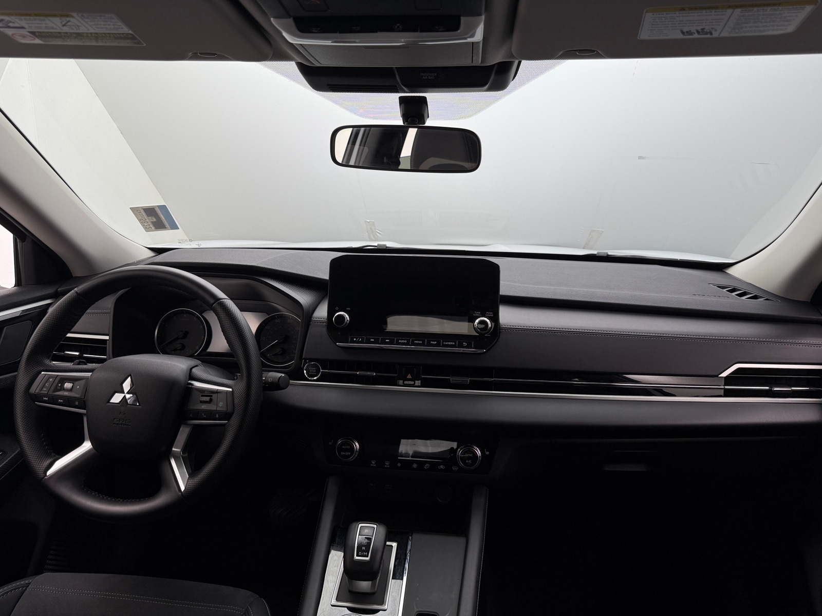 Thumbnail: 2024 Mitsubishi Outlander - 2
