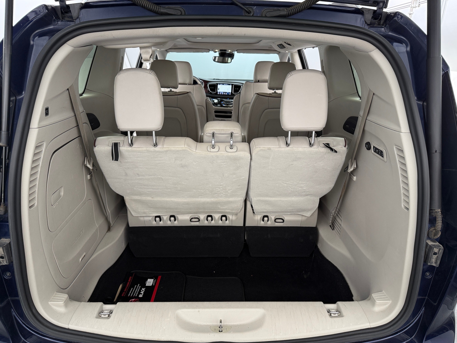 Thumbnail: 2019 Chrysler Pacifica - 6