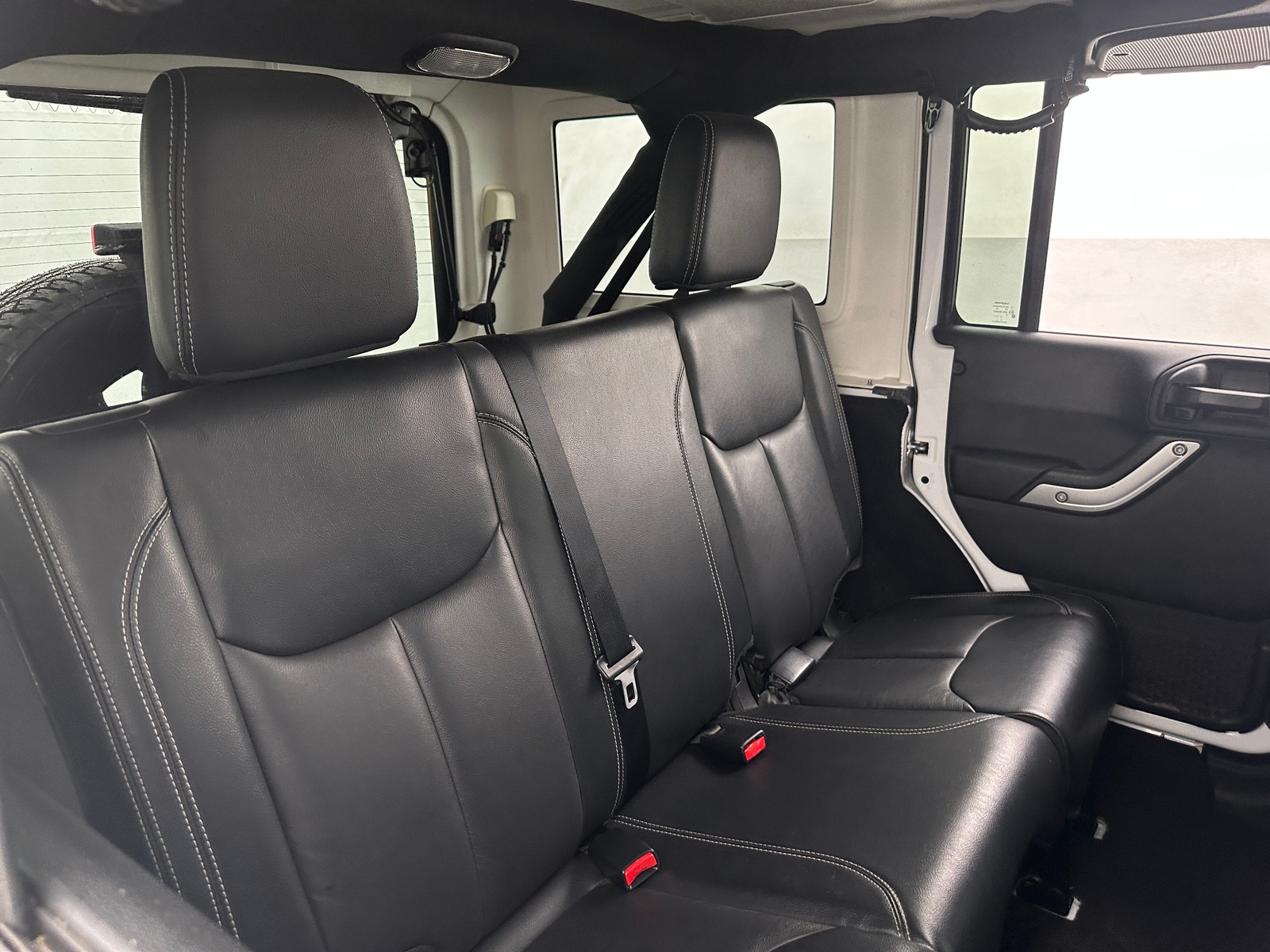 Thumbnail: 2017 Jeep Wrangler - 5